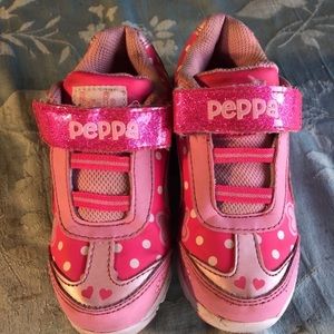Peppa Pig Girls Size 10 Light Up Velcro Strap Shoe